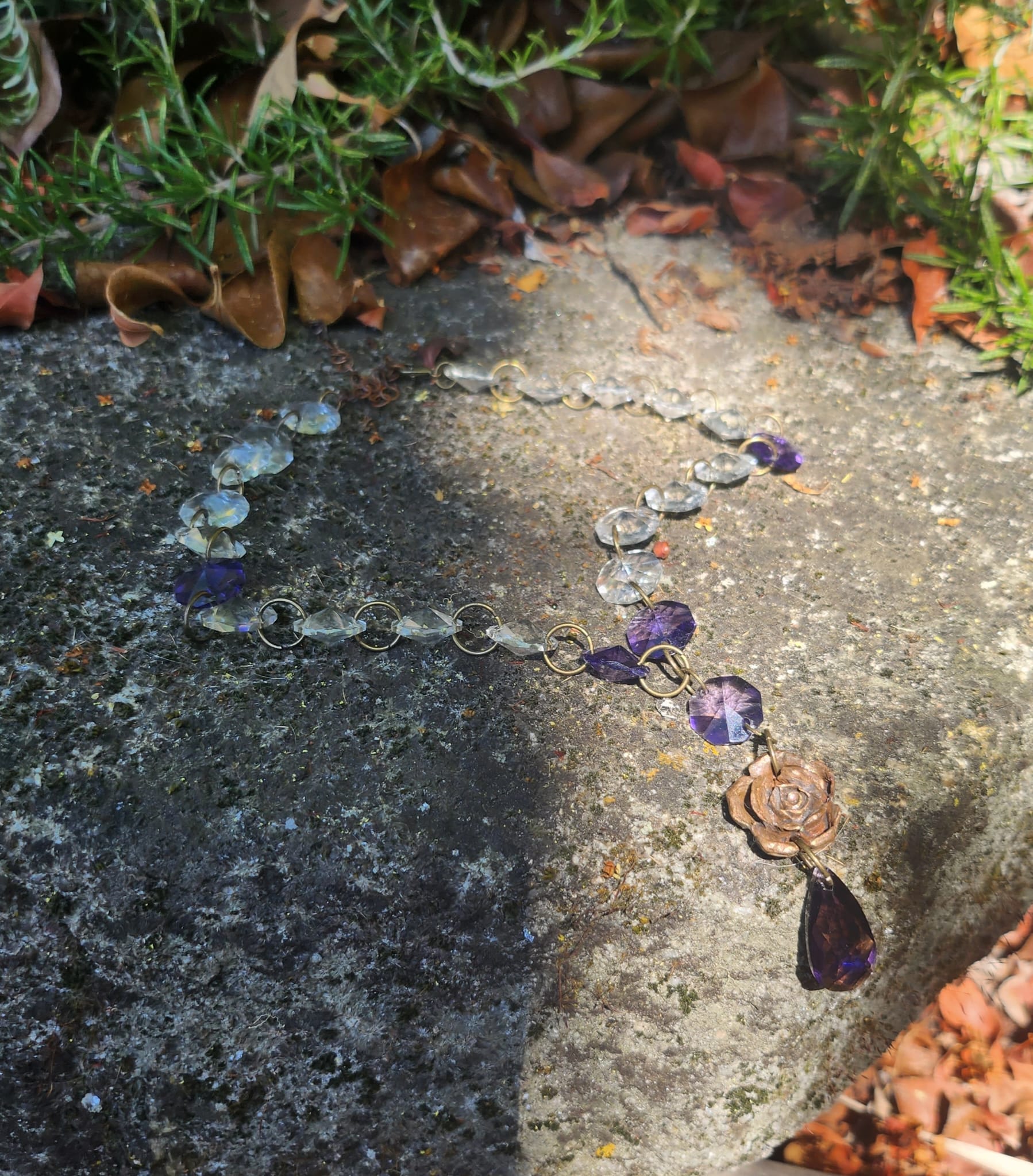 Colar Midnight Garden – Colar em bronze feito à mão