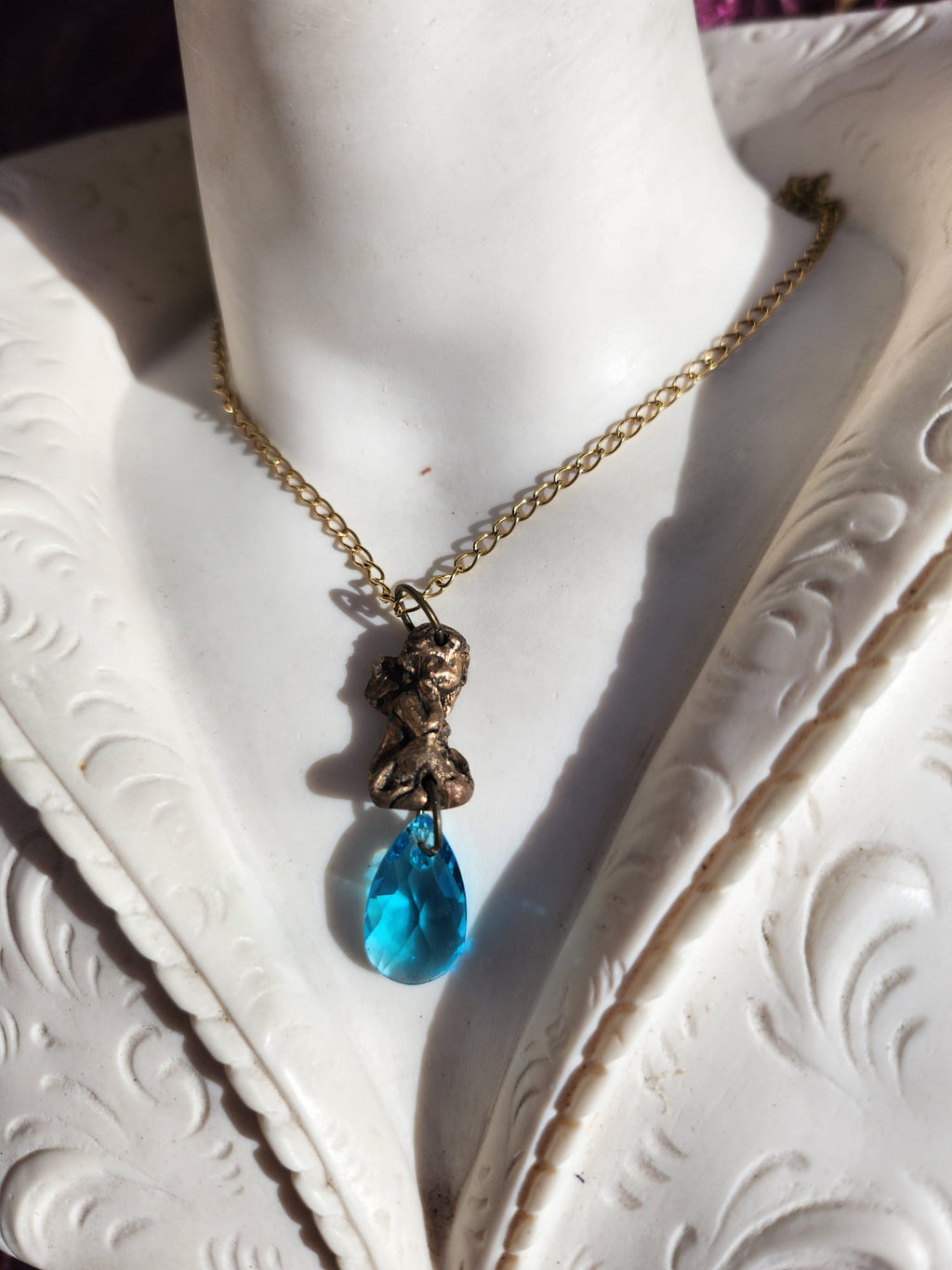 Echoes of Heaven – Bronze Angel Pendant with Sky Blue Crystal – Angelcore Gift – Celestial Spiritual Charm – Guardian Angel Necklace