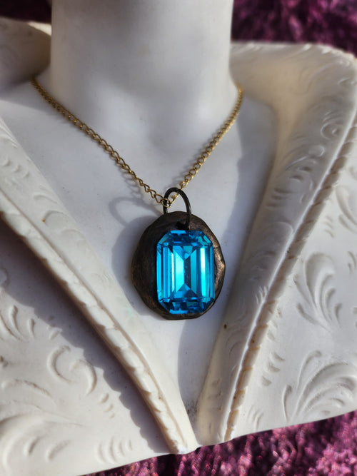 Blue Emerald-Cut Crystal Pendant – Handmade Bronze Vintage Necklace for Elegant &amp; Boho Style