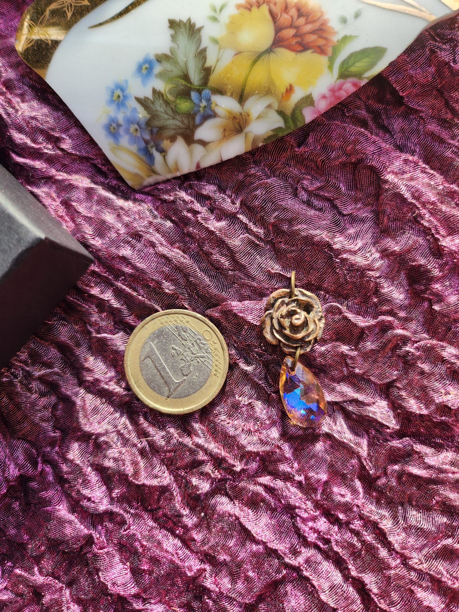 Handmade Bronze Rose Necklace with Salmon Peach Crystal – Vintage Boho Romantic Pendant