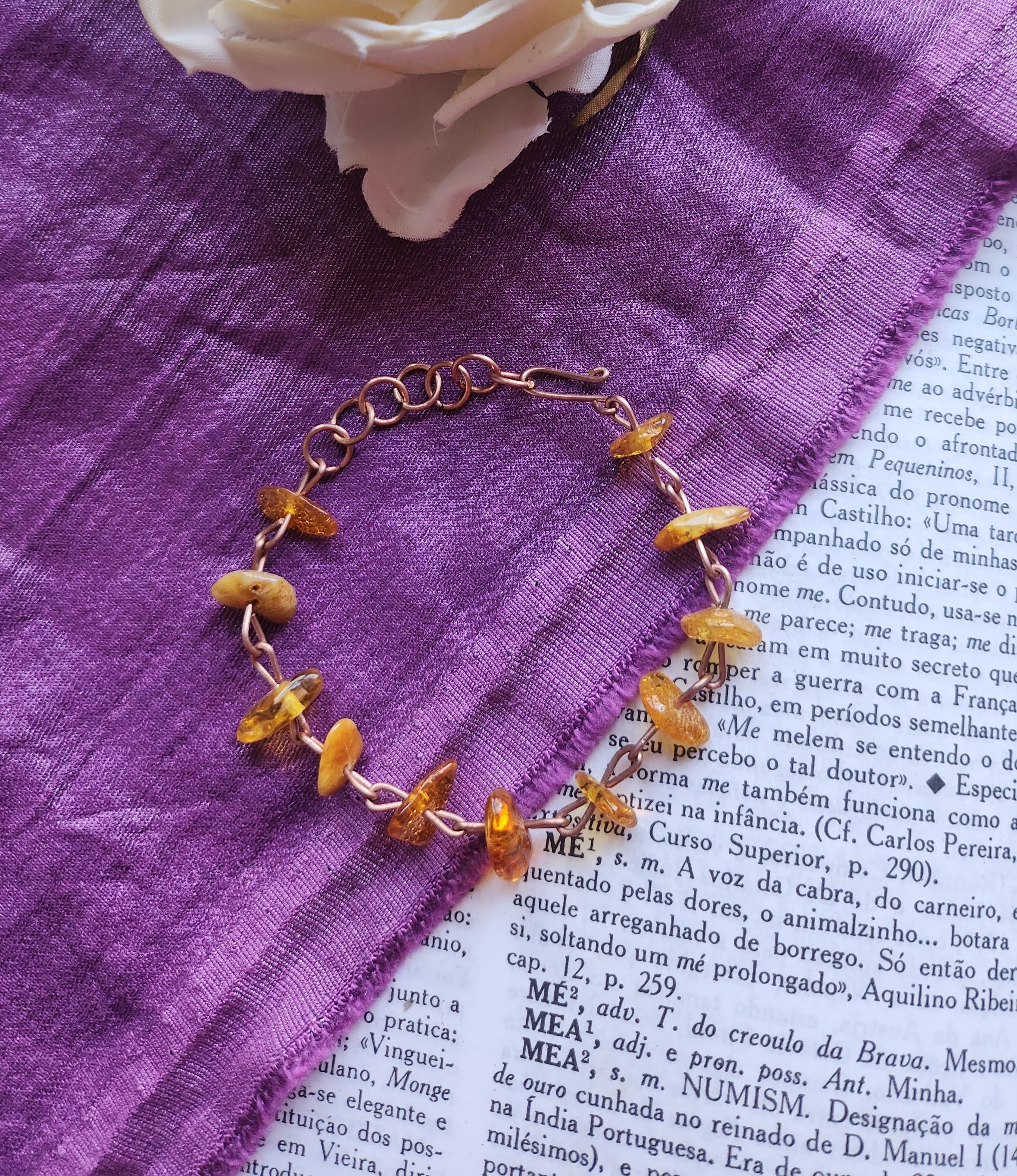 Pulsera de ámbar y cobre
